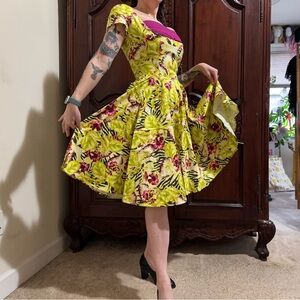 Laura Byrnes Pinup Couture Tropical Print Fit and Flare Dress